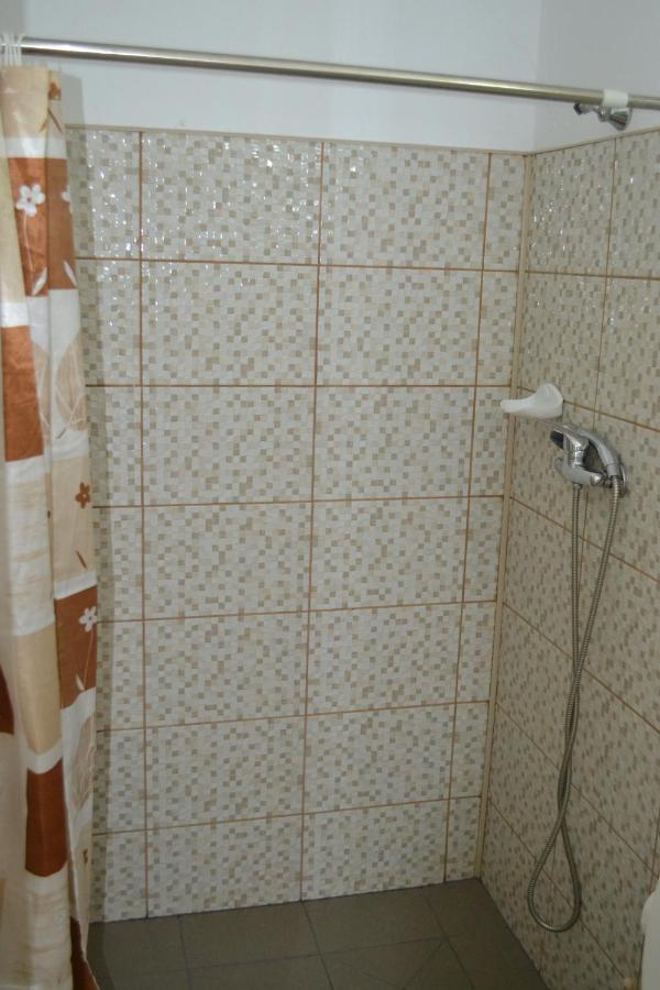 Pensiunea Bety Tutulesti Esterno foto